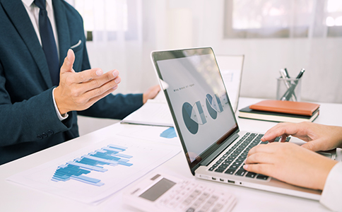 如何確定有限責任公司注冊資本